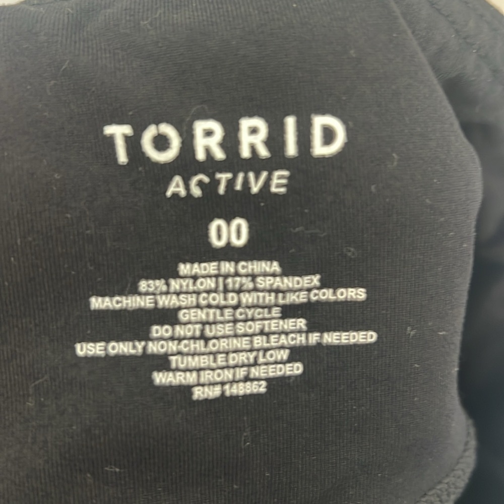 Torrid Active Capris With Pockets - image 3